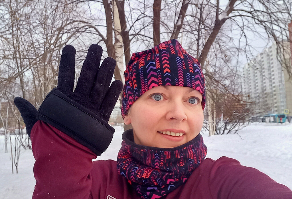 Надеваю на ладонь, мне так больше нравится. Листайте галерею