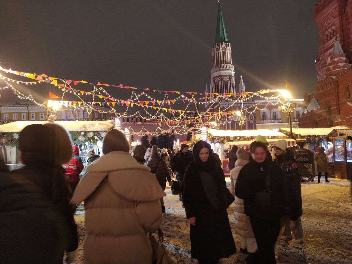 Новогодняя ярмарка 2024 на Красной площади