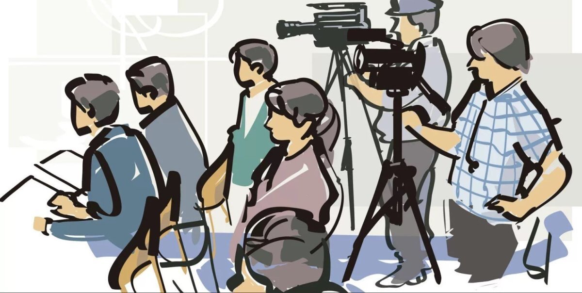 "Журналистика — это литература на бегу"  @М. Арнолд