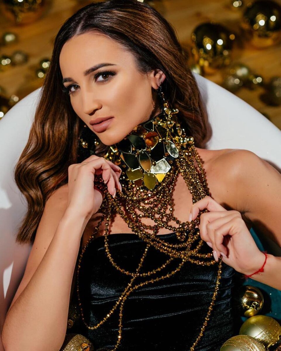 https://uchastniki.com/wp-content/uploads/2019/01/buzova86_46347141_933769386816023_793765859595124736_n.jpg
