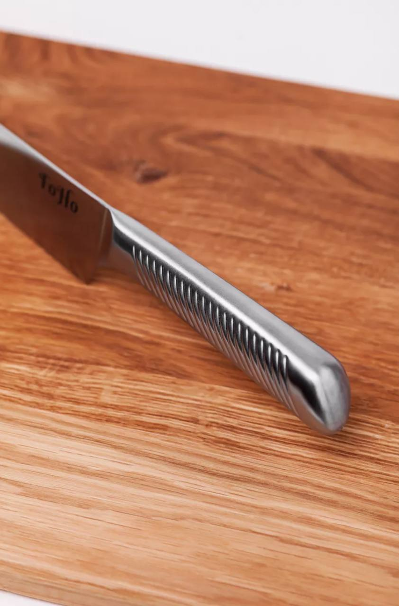 это инструмент, который необходим в любой кухне дома, на даче, в ресторане; 