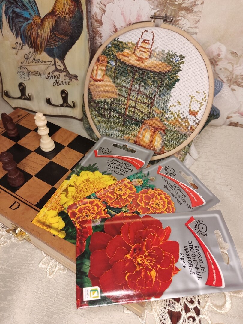 В этом сезоне проверила три сорта, бархатцы, которые расцвели, соответствовали картинкам на упаковке и понравились