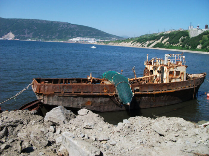 Фото: АМП Татарского пролива и Охотского моря. Бухта Нагаева очищается от затонувших судов