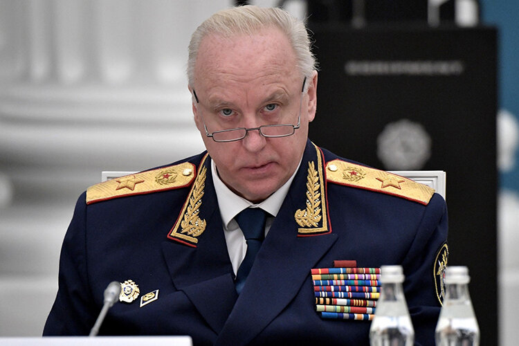    В сентябре на заседании комиссии совбеза страны председатель следственного комитета России Александр Бастрыкин посетовал на ужасающее состояние преступности среди мигрантов — число совершенных ими тяжких и особо тяжких преступлений выросло на треть в сравнении с прошлым годом Фото: kremlin.ru