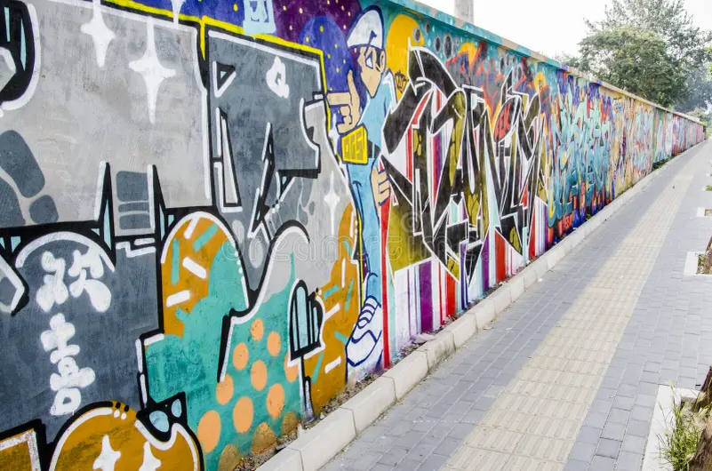 Стена... Для кого защита, а кому-то - препятствие. 