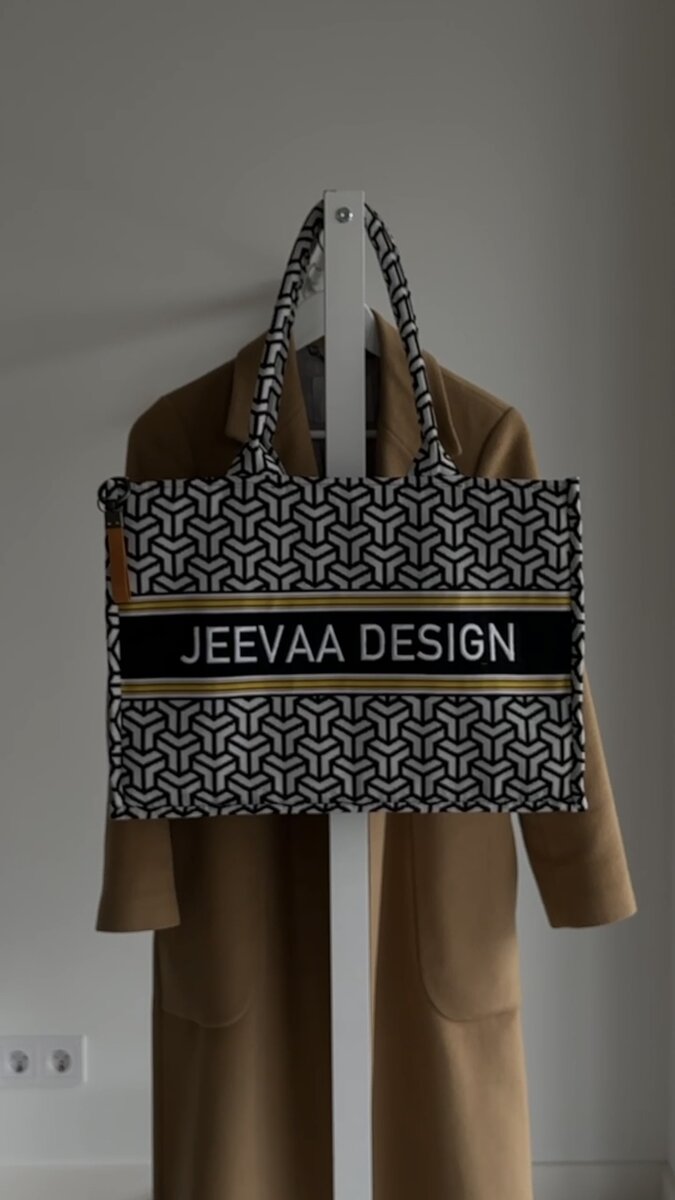 Фирменная упаковка проектов Jeevaa design