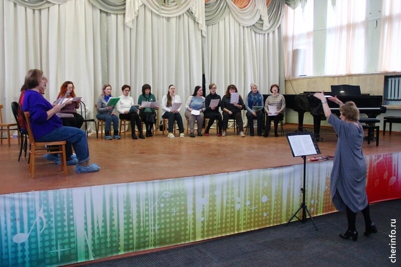    Заявки от участников начнут принимать с 1 декабря. В репертуаре хоров должны быть песни времен Великой Отечественной, композиции о войне и подвигах, песни о мире, дружбе, любви к Родине, о достижениях России