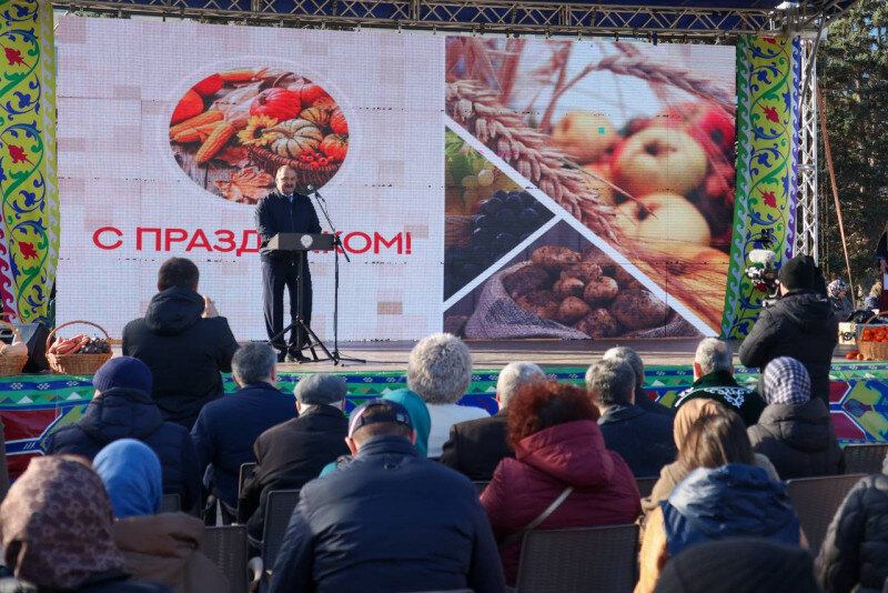 В среду, 29 ноября, в г. Махачкале прошли праздничные мероприятия, посвященные Дню работников сельского хозяйства и перерабатывающей промышленности.-2-2