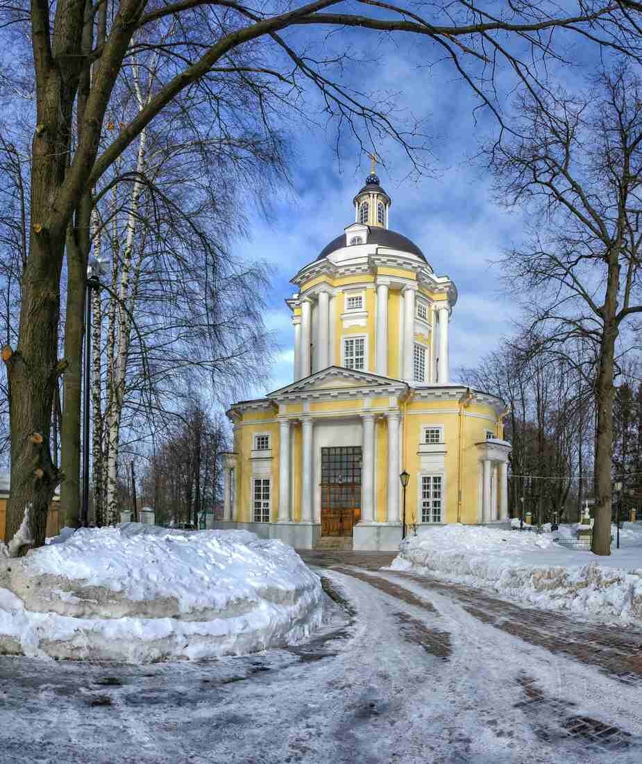 Церковь северный москва. Храм Владимирской иконы в Виноградове. Виноградово храм Владимирской иконы Божией матери. Храм Виноградово Дмитровское шоссе. Усадьба Виноградово Владимирская Церковь часовня.