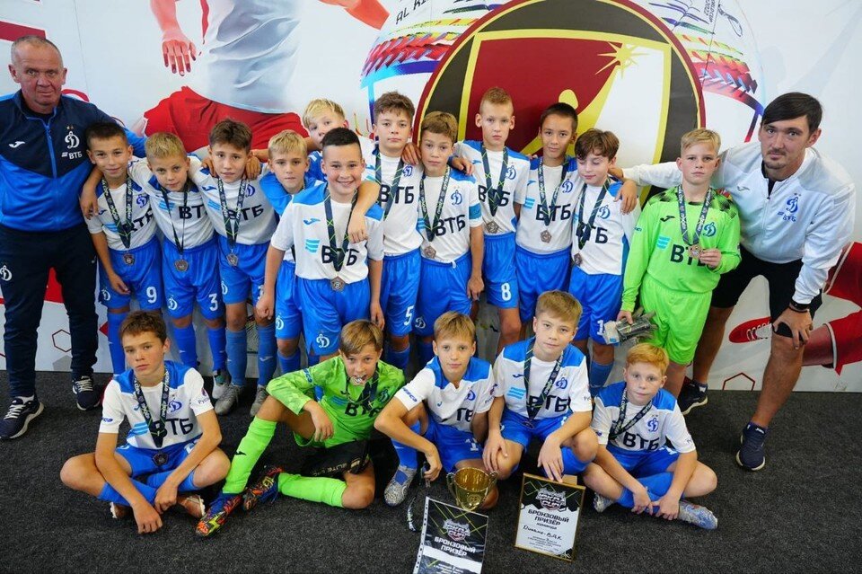    Академия «Динамо» - бронзовые призеры. Фото: АНО «Футбольная Академия «Искра»