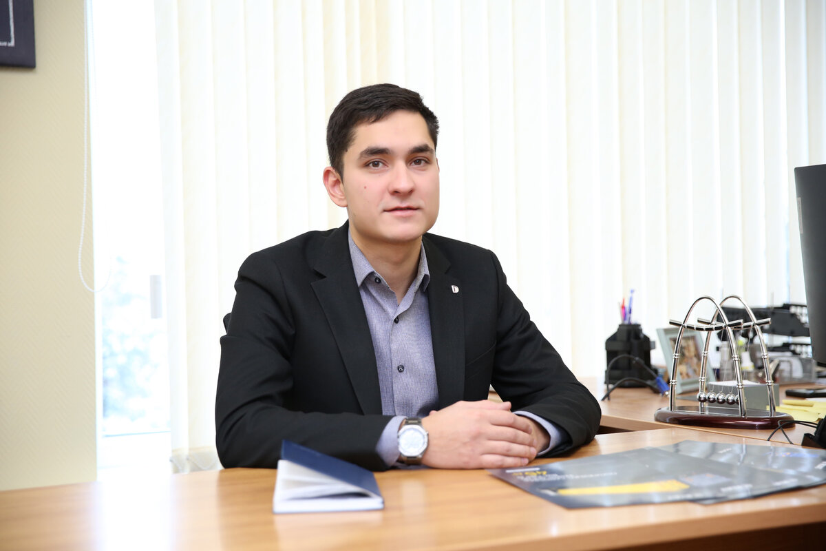 Руководитель Проектной группы «Кузова» ОАО «РИАТ» - Ринат Гумиров.