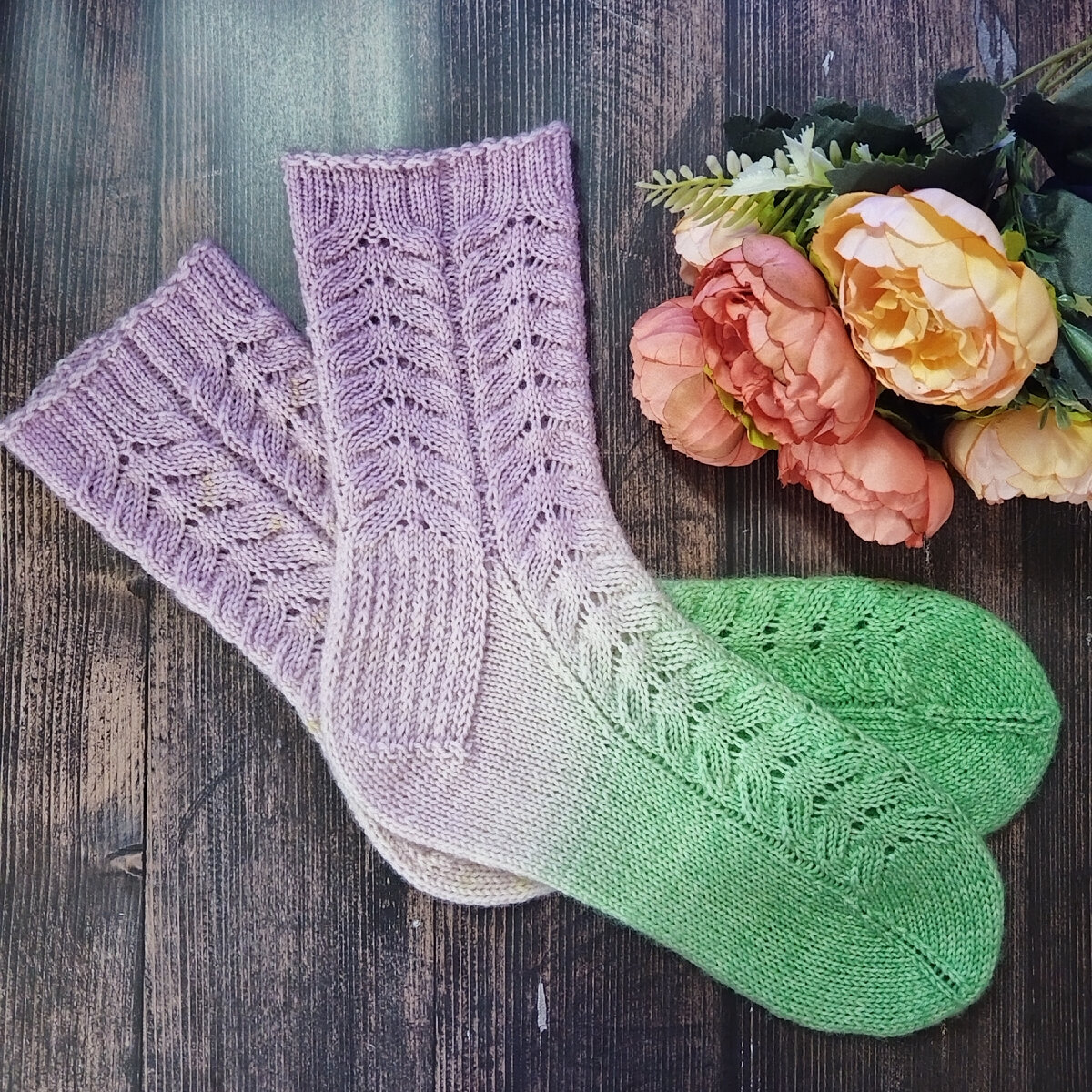 Новые носочки.