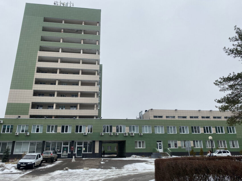 Больница электроника воронеж адрес. Больница электроника Воронеж. Борзилов БСМП Воронеж. Больница электроника Воронеж главный врач Иванов фото
