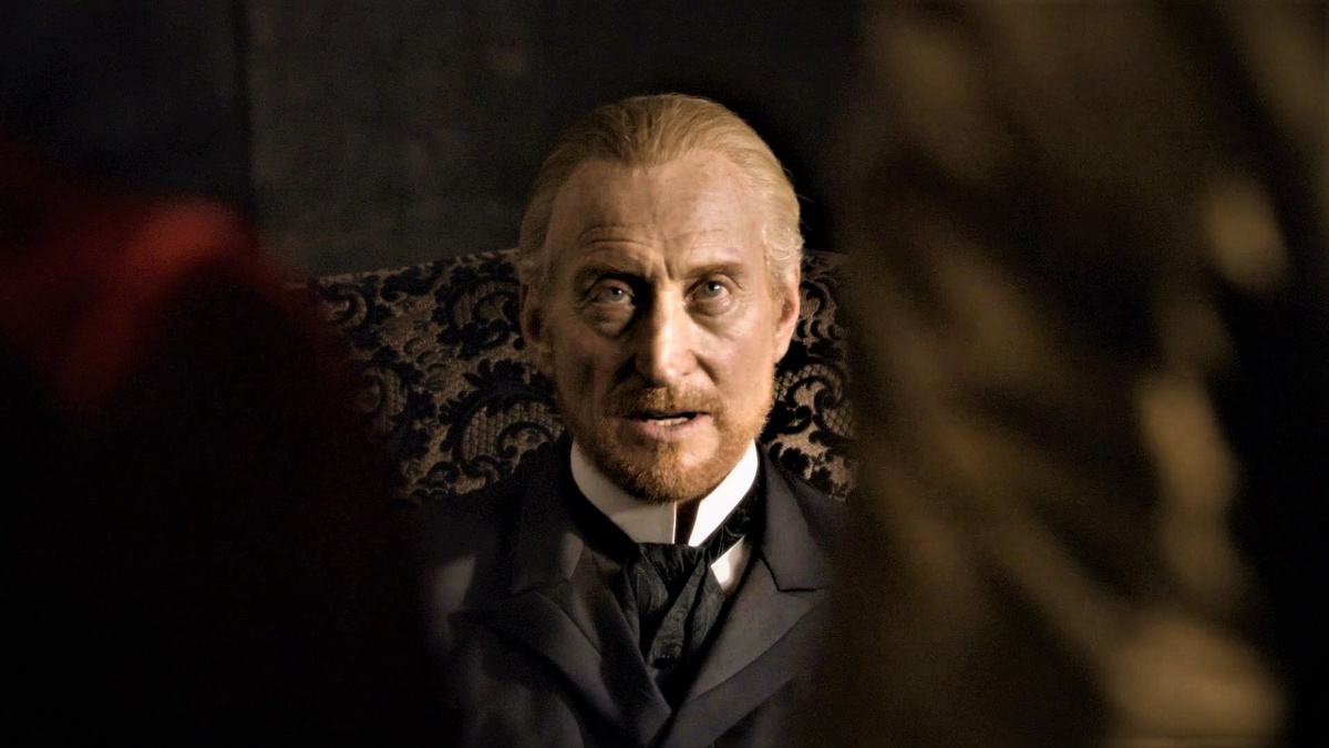 Чарльз Дэнс в роли патриция Витинари в фильме "Опочтарение" (фото imdb.com).