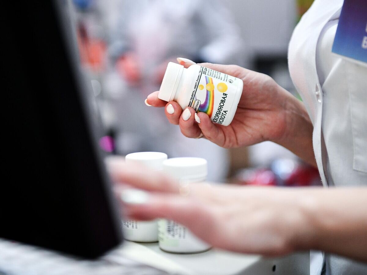    Продажа аскорбиновой кислоты © РИА Новости / Константин Михальчевский