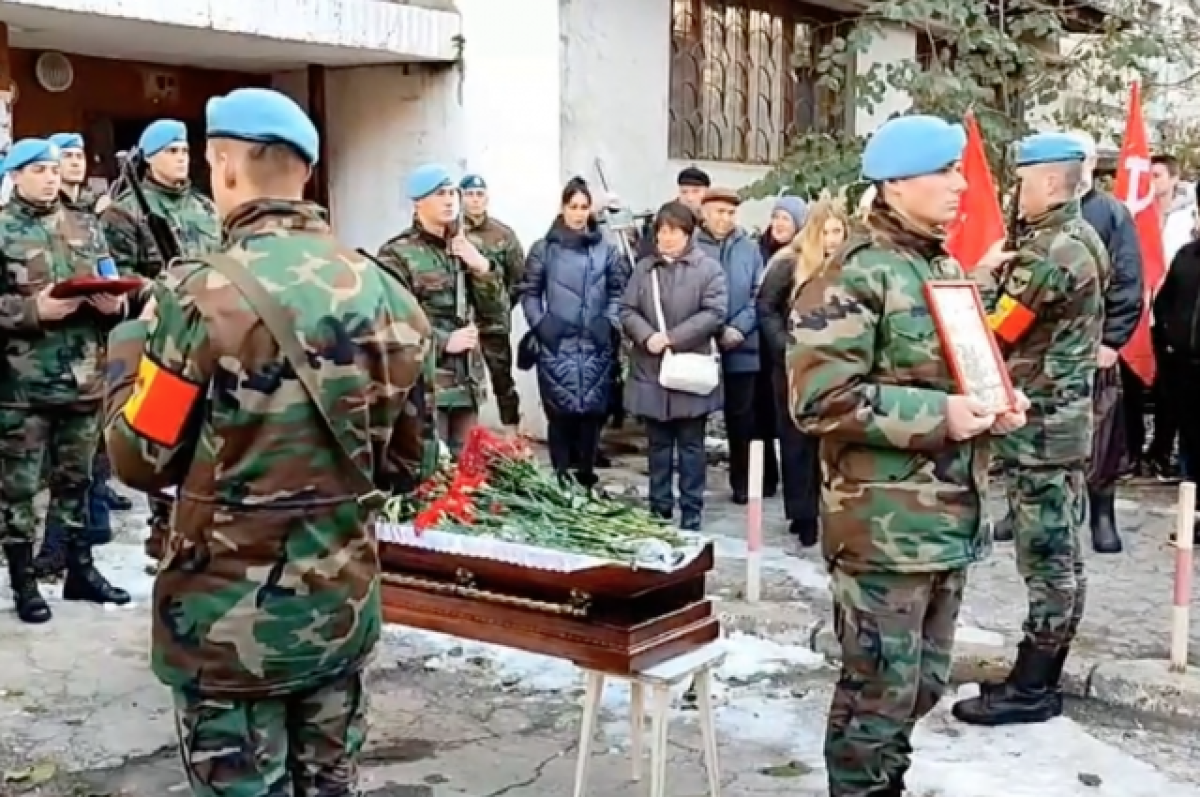    В Кишиневе простились с последним участником Сталинградской битвы Гладковым