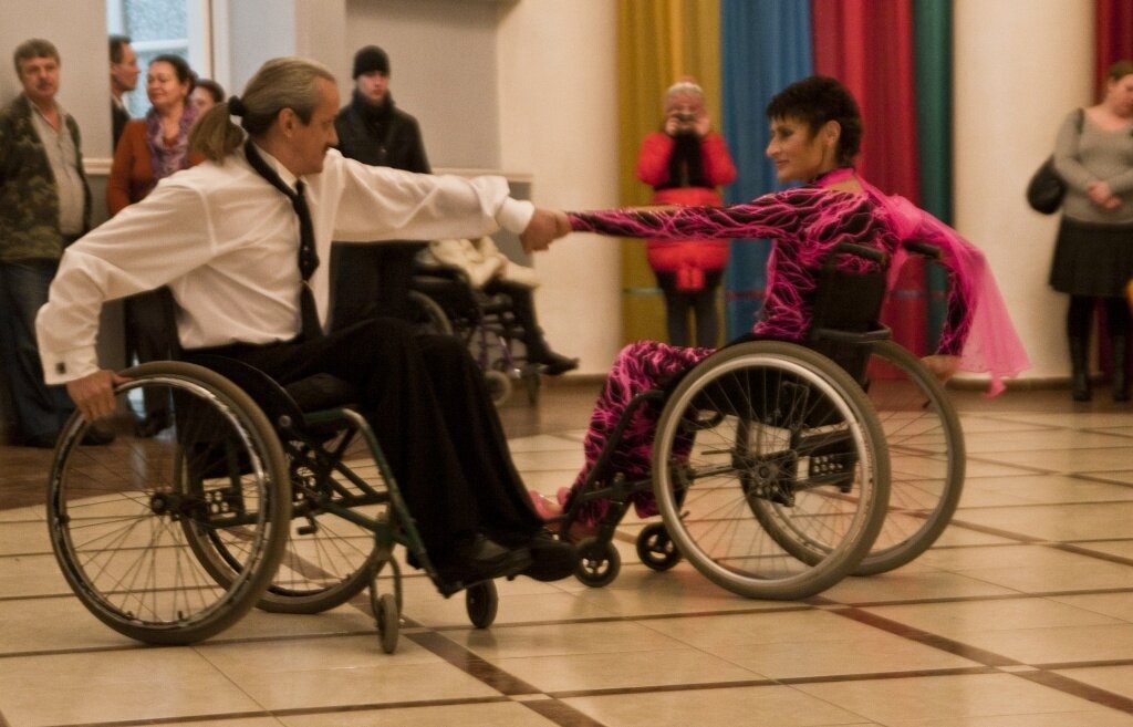 Инвалиды спортсмены. Празднование дня инвалидов. Международный день инвалидов фото. Праздник инвалидов. Дом инвалидов.