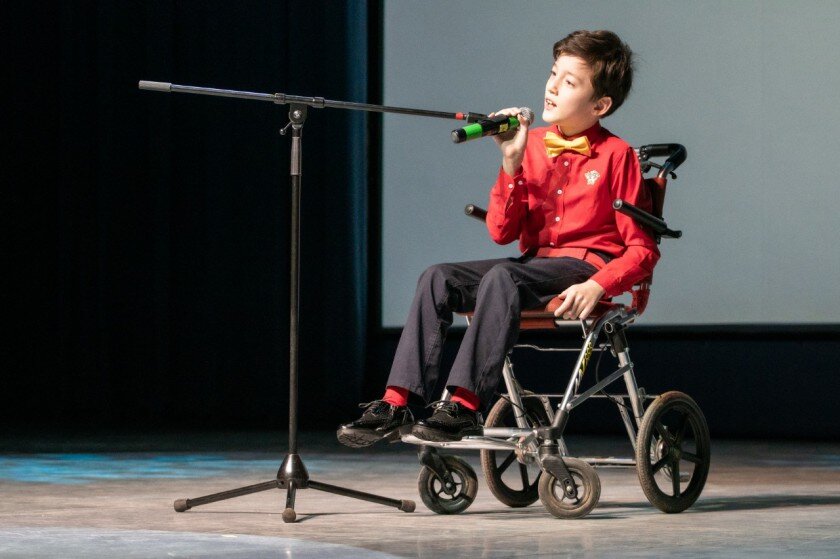 Инвалиды с детства 50 лет. Праздник инвалидов. Дети инвалиды. Международный день инвалидов для детей. Концерт для детей инвалидов.