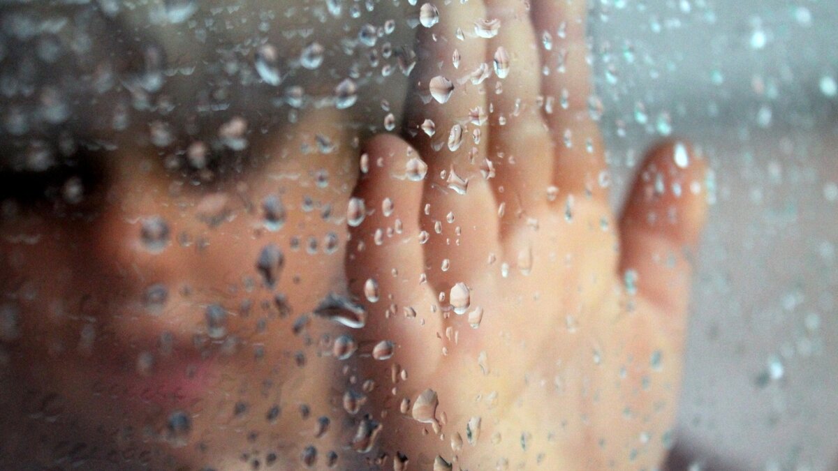     Ночью в Большом Камне случился жуткий потоп с порывом горячего водоснабжения в многоквартирном доме. Пострадали восемь семей и их имущество. Это происшествие взяла на контроль прокуратура Приморья.