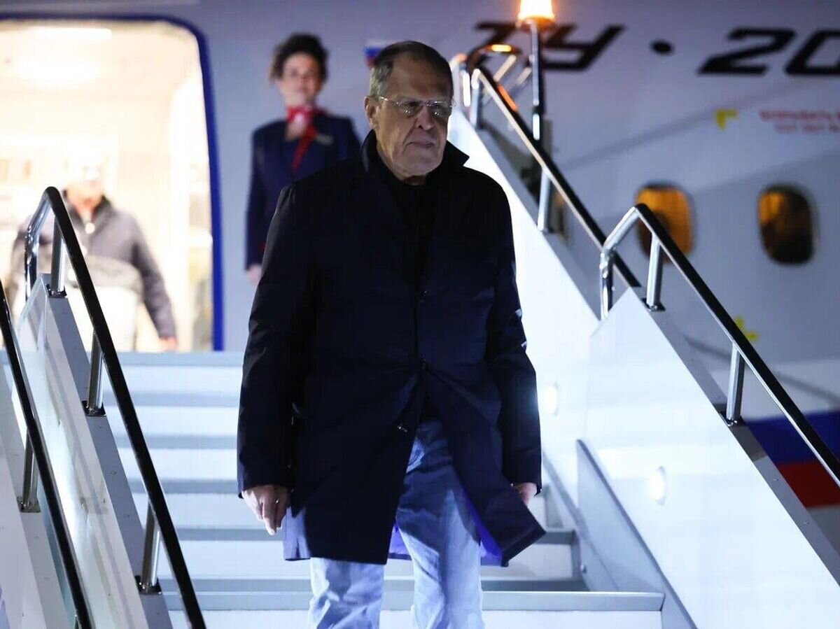    Министр иностранных дел России Сергей Лавров во время прибытия в Северную Македонию© Фото : МИД России/Telegram