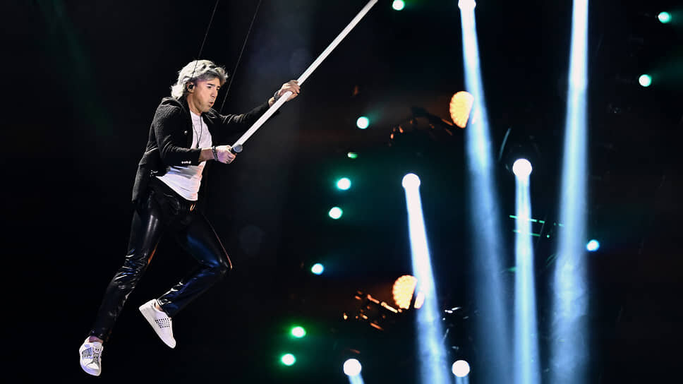    Церемония прошла в главном концертном зале «Крокус Сити Холла». Шоу открыла группа «Земляне» (на фото) с песней «Трава у дома» Александр Миридонов/Коммерсантъ