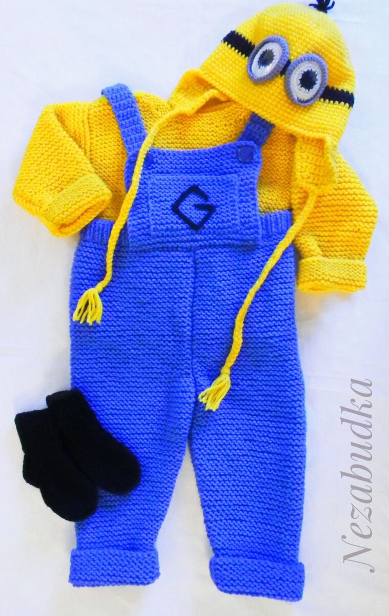 Детский вязаный костюм «Миньон»