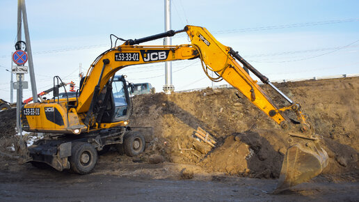 Экскаватор JCB JS160W. Планировка склона.