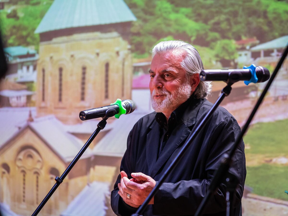 Давид Гиоргобиани выступает на вечери памяти прп. Гавриила