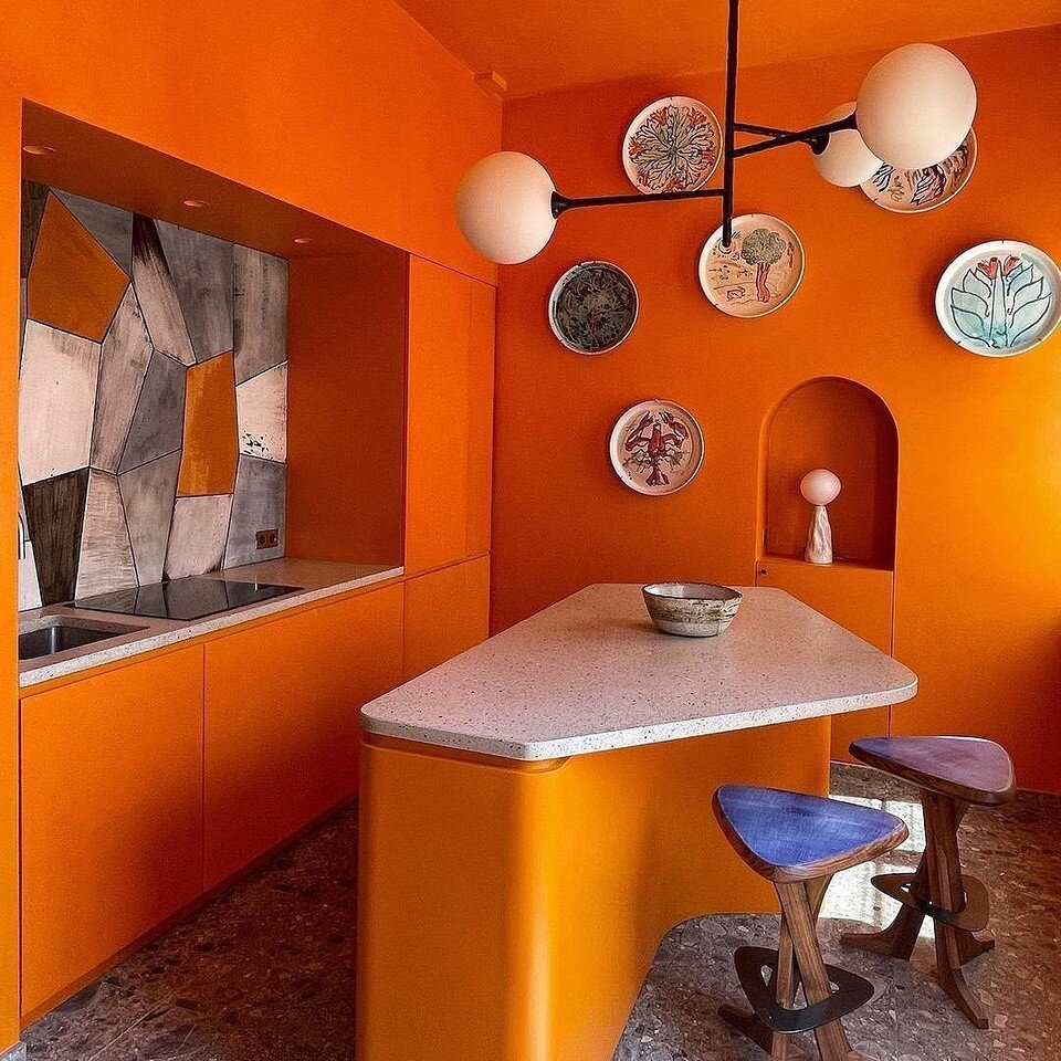    Соцсети дизайнера pierre.yovanovitch