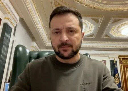    Зеленский уверен, что в Крыму его ждут, а в Донбассе — нет