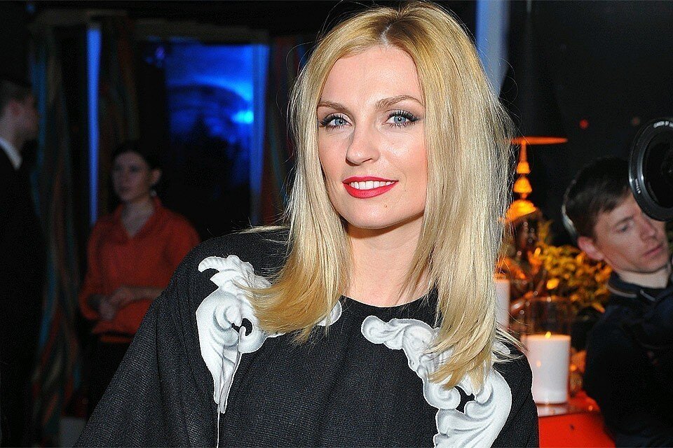    Певица Александра Савельева вернулась в Россию из Израиля Иван ВИСЛОВ