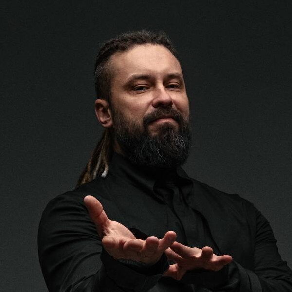     Лидер Burito снял свою жену в «Балладах»