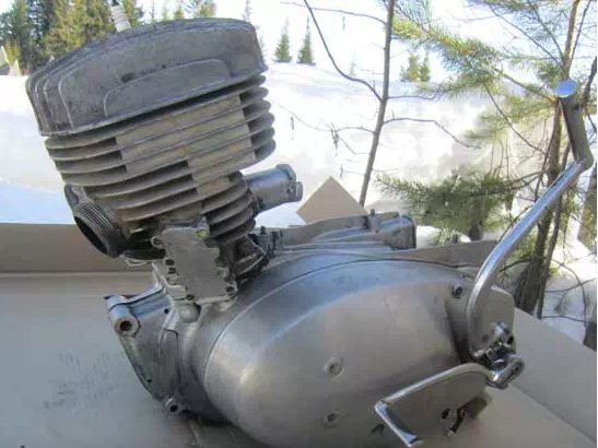 Двигатель мотоцикла ИЖ Планета (фото из сети)