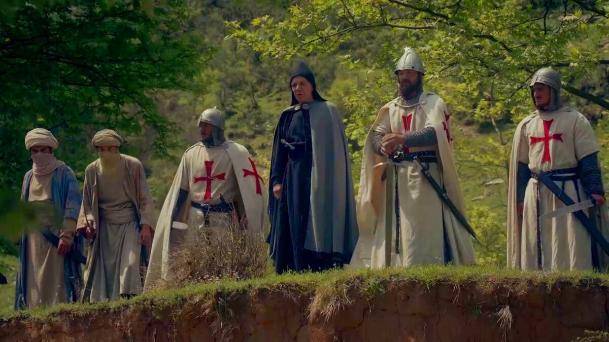 Свержение шаха Сулеймана. Шейх Ибн Араби вновь спешит на помощь Эртугрулу. Интересные факты об актёре, сыгравшем отца Эртугрула 