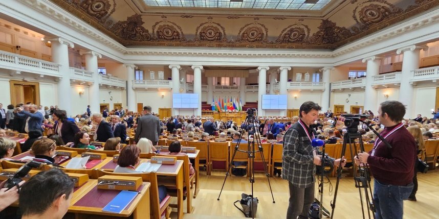    На мероприятие собралась почти тысяча специалистов.Евгения Назарова