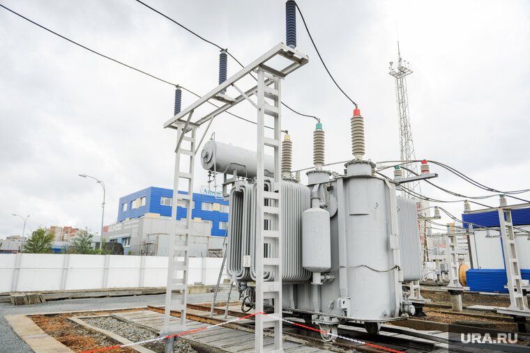    Половина домов остаются все еще обесточенными