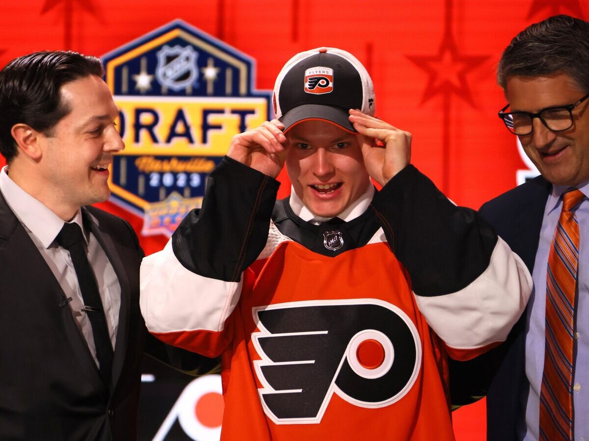    Матвей Мичков© Фото : twitter.com/nhlflyers