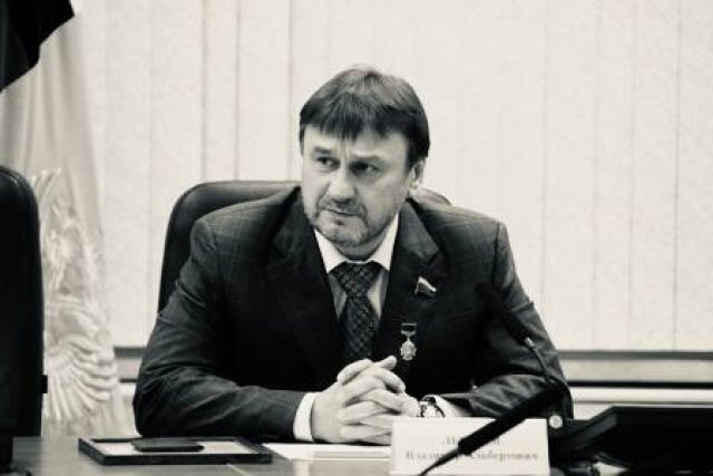    Чем запомнился нижегородский сенатор Владимир Лебедев?