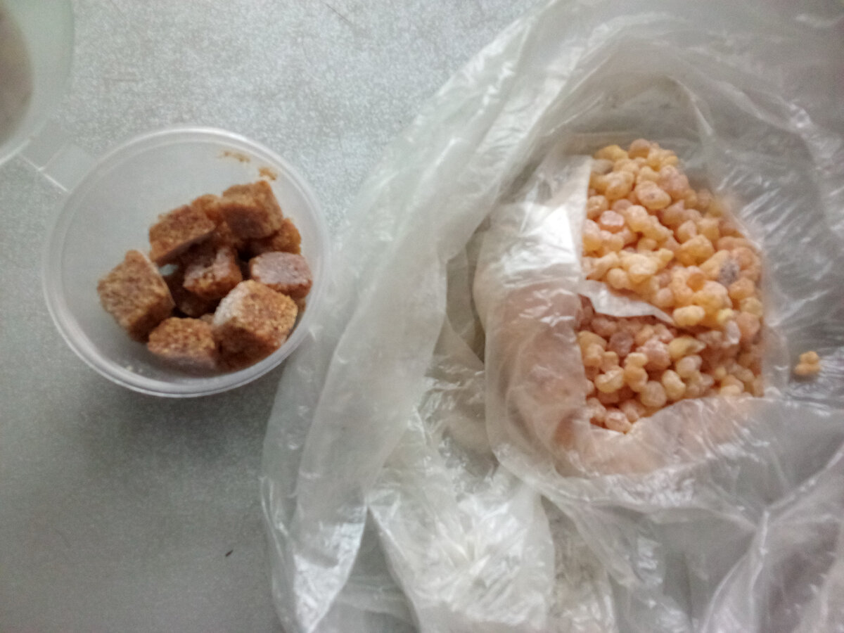 Авторское фото. Ладан обычный и ароматизированный.