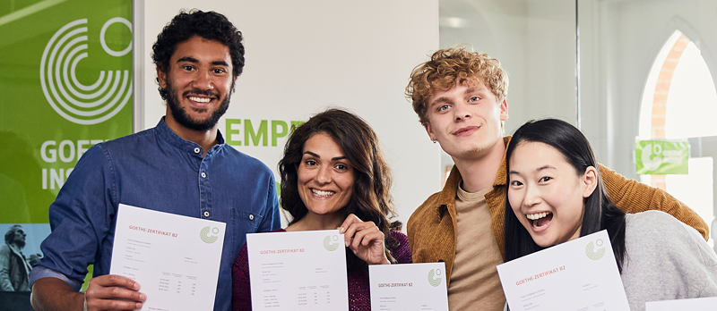 Как выглядят обычное culturally diverse дол***ы на афишах курсов немецкого языка 