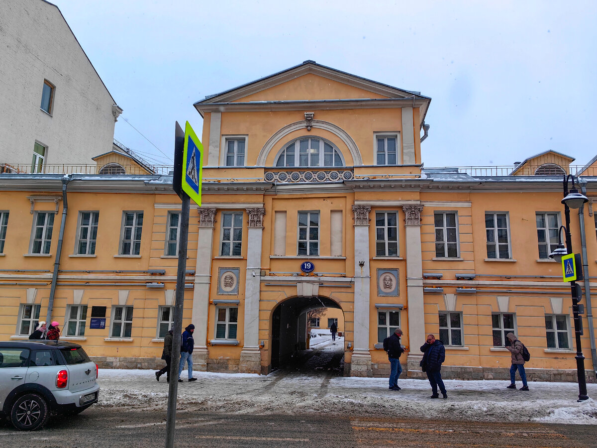 Прогулка по Замоскворечью: храм-призрак, дом с 8 медведями, Третьяковка |  За впечатлениями! | Дзен