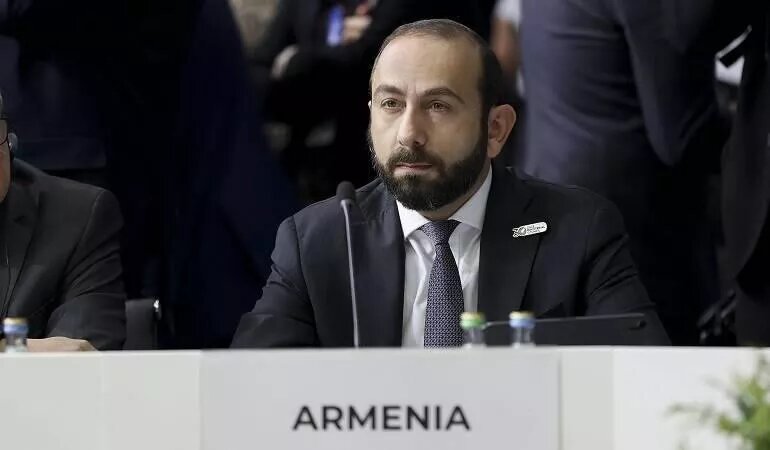 © Photo : official site of MFA of RA