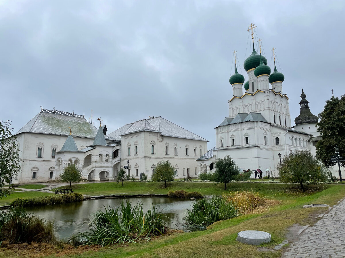 Построил кремль год