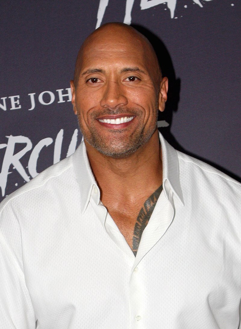 https://ru.wikipedia.org/wiki/Джонсон,_Дуэйн#/media/Файл:Dwayne_Johnson_2014(Cropped).jpg