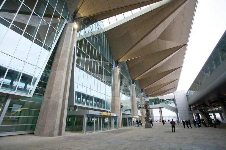    Правительство России заберет право на управление аэропортом для защиты безопасности РФ