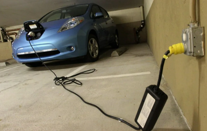 "Полный бак" электричества залить не получится (фото с сайта newstechworld.ru)