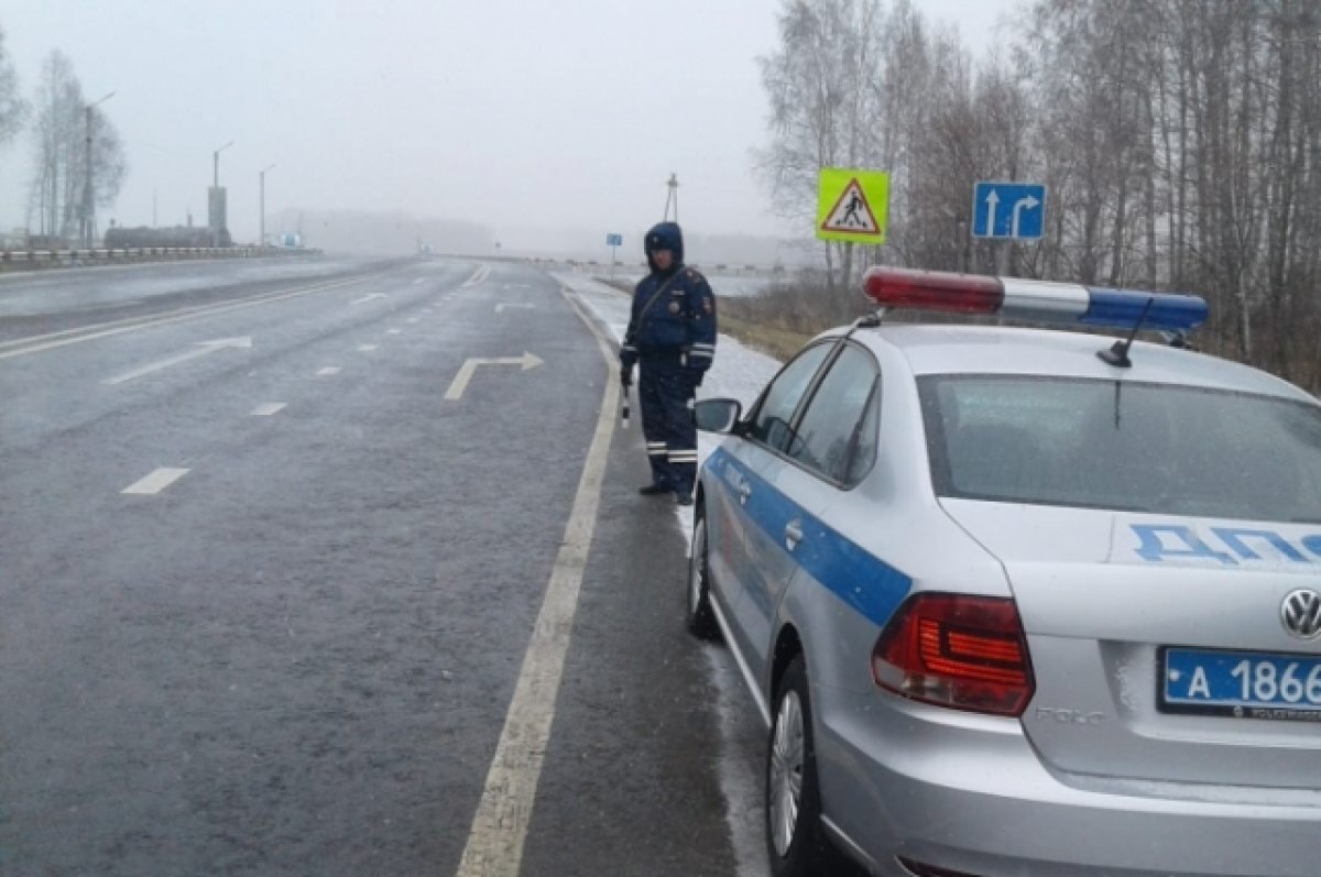    Под Красноярском из-за ледяного дождя столкнулись три автомобиля