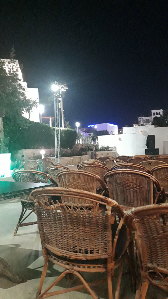 В первый наш день мы ничего не снимали, есть только это фото, сделанное примерно в 17:30.