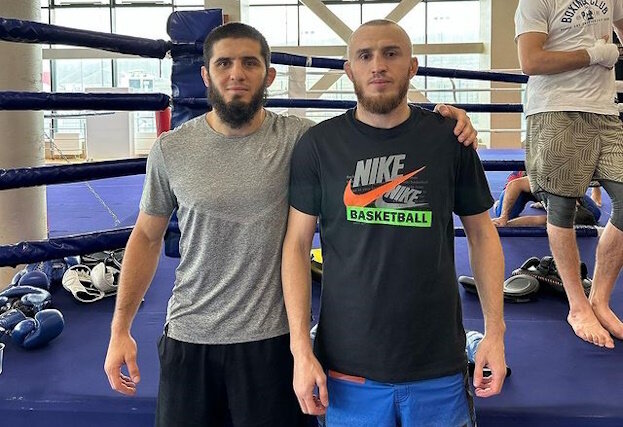    Ислам Махачев и Магомед Магомедкеримов. Соцсети