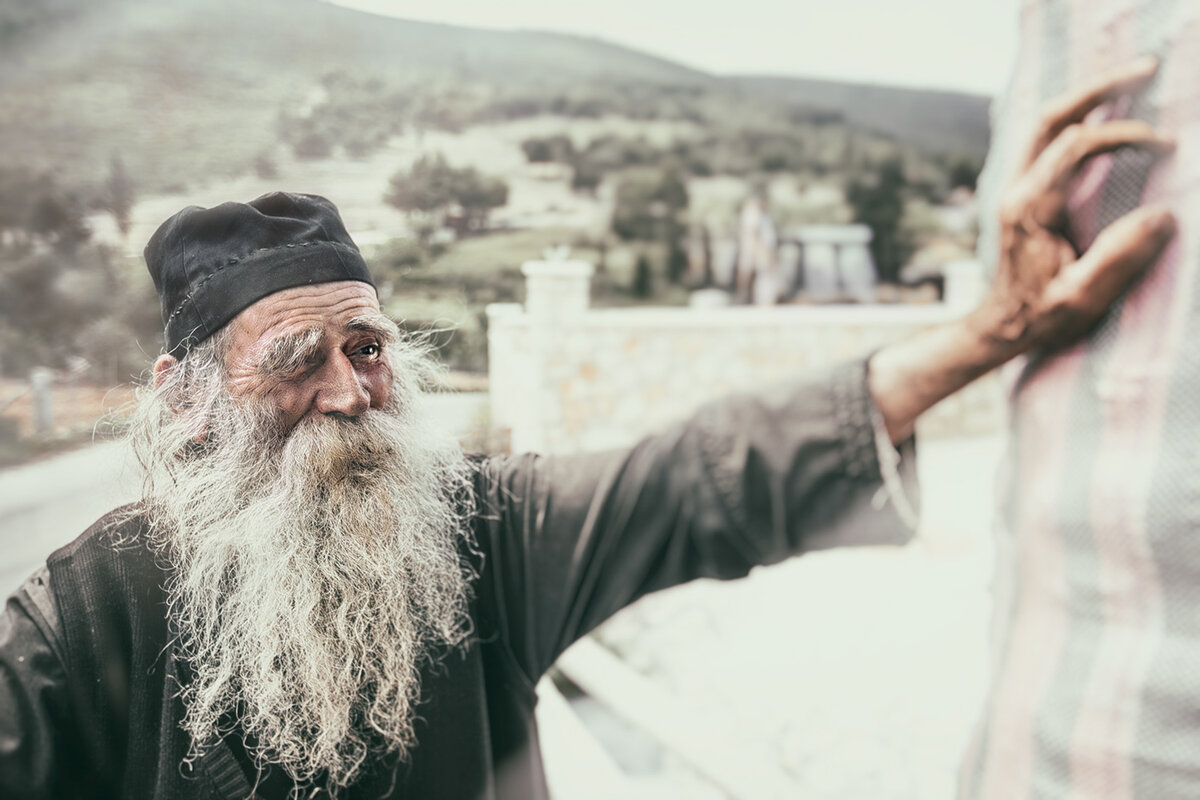 Μεταξύ των πιστών υπάρχουν πολλοί σπουδαίοι ασκητές που έλεγαν πράγματα που κανείς δεν μπορεί καν να φανταστεί. Θυμάστε ότι ο Σαίξπηρ είπε: «Υπάρχουν πολλά πράγματα στον κόσμο, φίλε Οράτιο, που οι σοφοί μας δεν καταλαβαίνουν»;